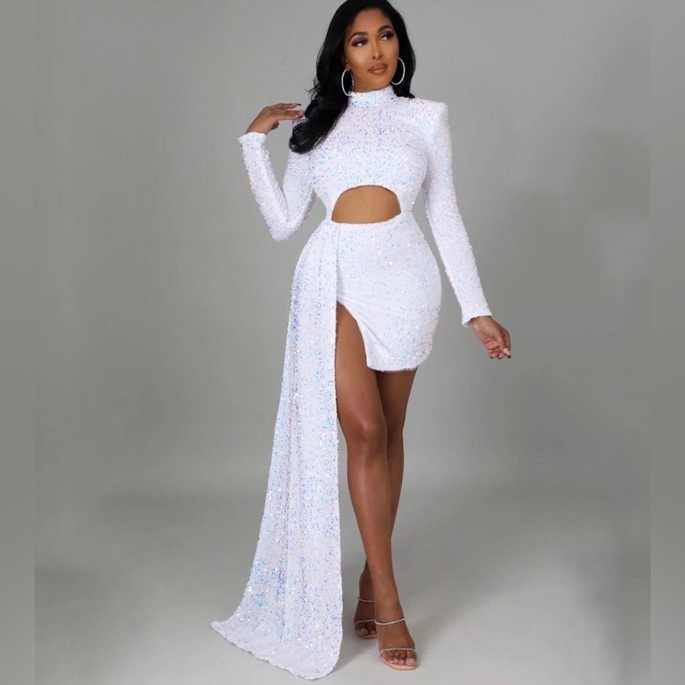 EXCLUSIVE KISSES DRESS